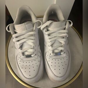 Nike White Air Force 1 Athletic Shoes Size 7